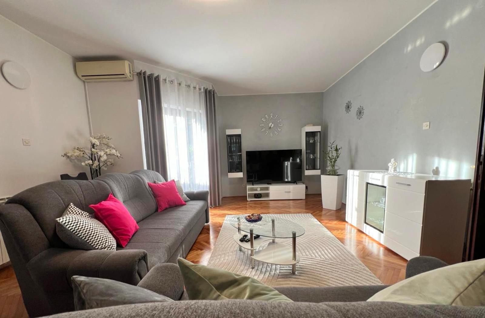 Apartment Tigo - 2 Bedrooms, 2 Bathrooms, Terrace And Big Garden Fažana Exteriör bild