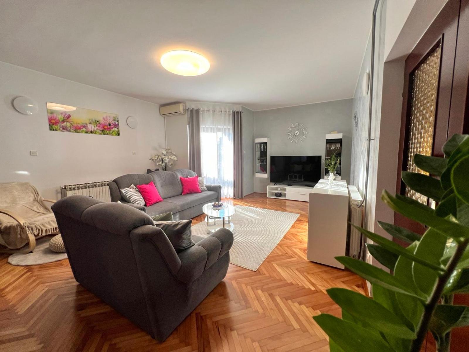 Apartment Tigo - 2 Bedrooms, 2 Bathrooms, Terrace And Big Garden Fažana Exteriör bild