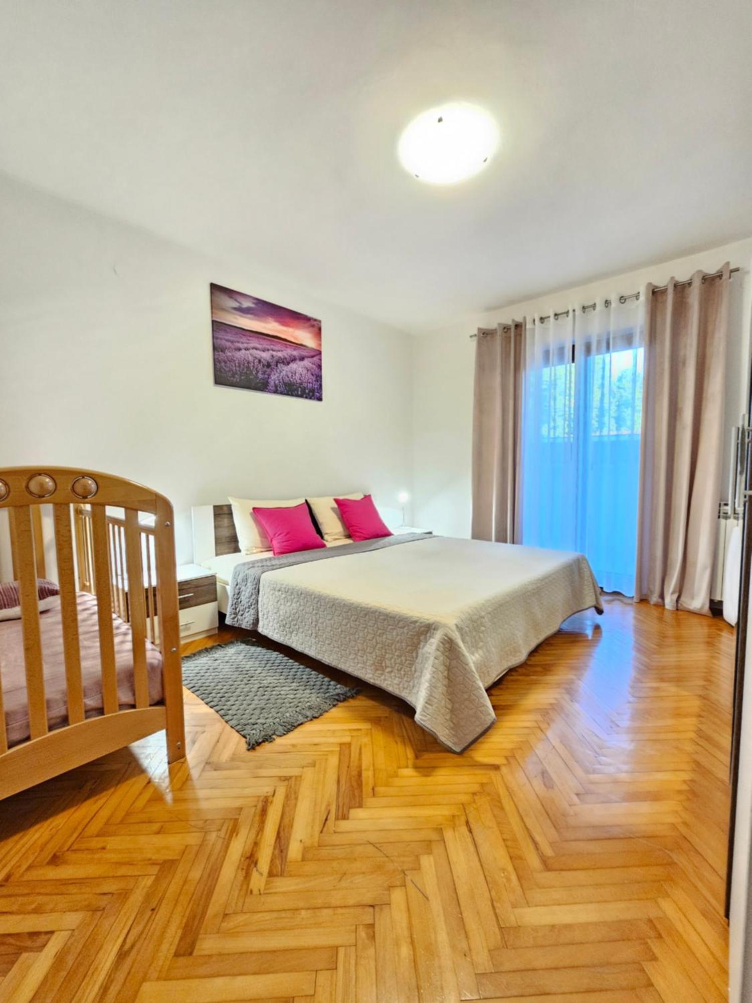 Apartment Tigo - 2 Bedrooms, 2 Bathrooms, Terrace And Big Garden Fažana Exteriör bild